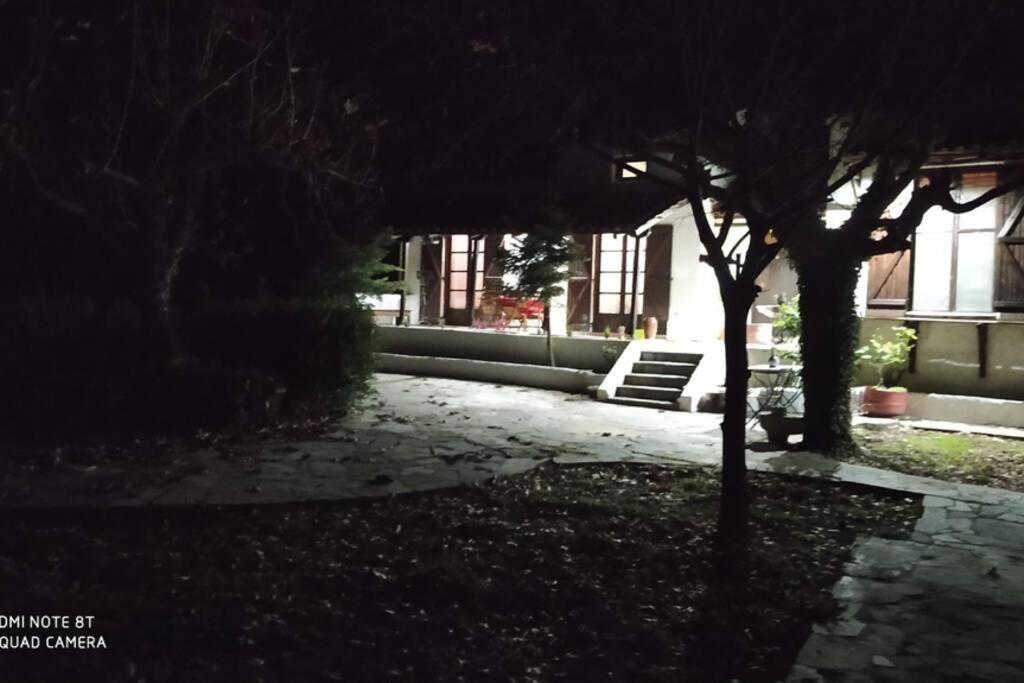 Loutsa  Αρχοντικο Στουσ Προποδεσ Του Ορουσ Διρφυσ 빌라 외부 사진