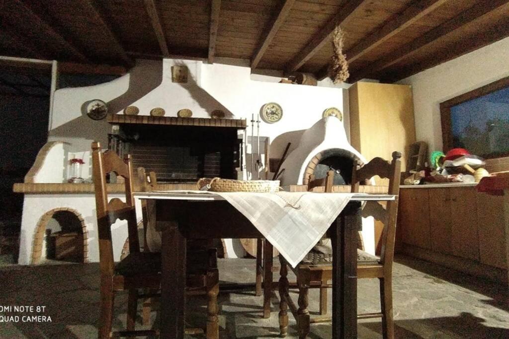 Loutsa  Αρχοντικο Στουσ Προποδεσ Του Ορουσ Διρφυσ 빌라 외부 사진